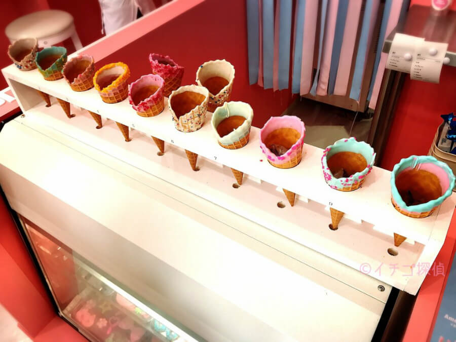 イチゴ探偵｜原宿「エディーズアイスクリーム」でストロベリーソフトクリームにゆめかわいいトッピングを楽しもう！
