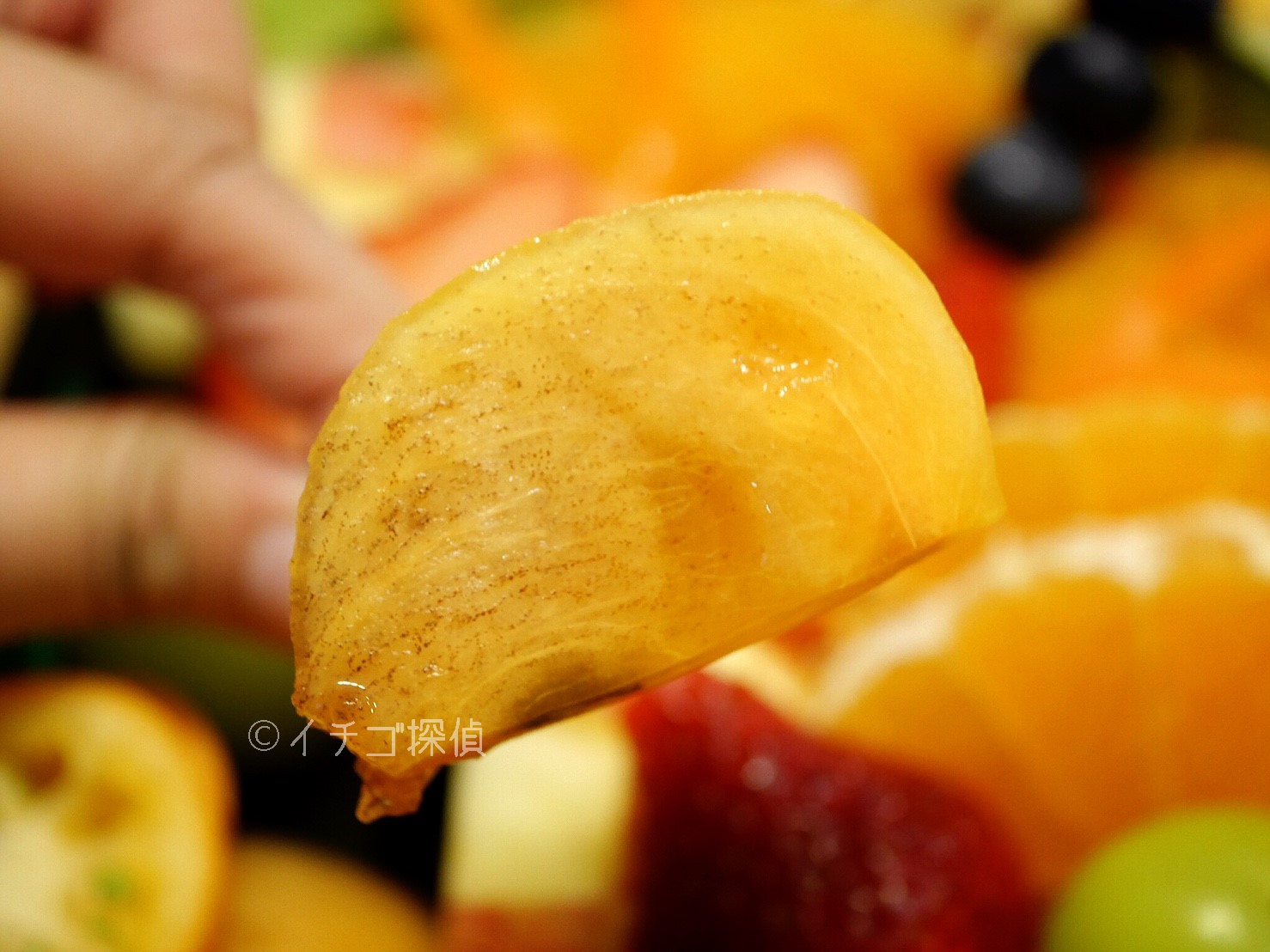 イチゴ探偵｜2018年のお正月はフルーツおせち！九州屋 東武池袋本店で和柄の市松模様が美しいリンゴと10種の果物