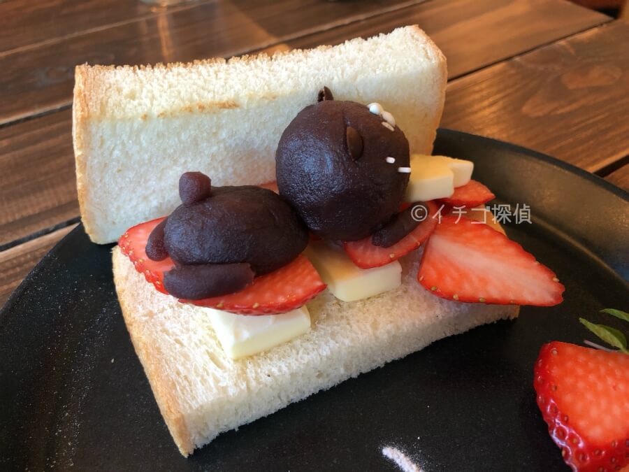 イチゴ探偵｜サカノウエカフェの「苺にゃんバタートースト」が可愛すぎる！ねこまつりat湯島のねこメニュー！