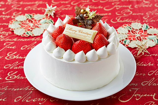 カマンベールクリームとあまおうをふんだんに使用したクリスマスケーキ！「ホテル日航成田」