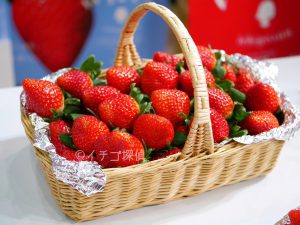 【いちごさん】佐賀県の新品種いちごが大田市場で初荷式！高糖度の注目苺を実食してきました！