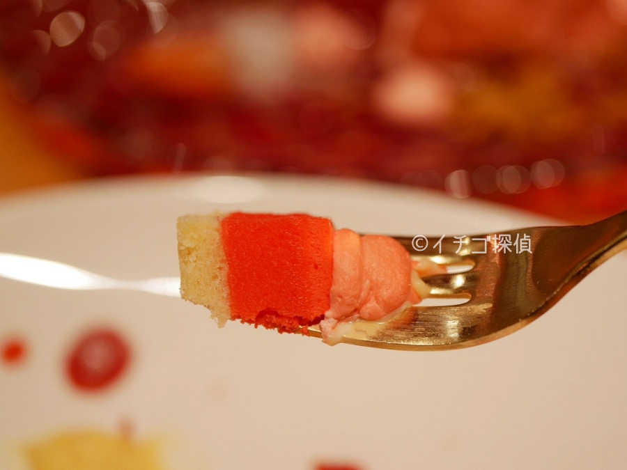 【実食】「ストロベリーマニア（ STRAWBERRY MANIA）原宿店」でいちごパフェや白いちごのタルト！
