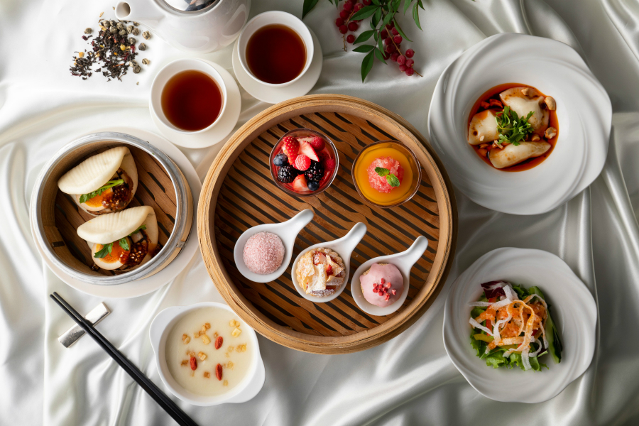 ストリングスホテル東京インターコンチネンタルの中国料理「チャイナシャドー」では、2019年3月31日（日）までの期間限定でイチゴのアフタヌーンティーセット「KEN～塤～」を提供します。「中華風イチゴ大福」や「エッグタルト イチゴミルフィーユ仕立て」など、中国料理店ならではのいちごスイーツが登場！セイボリーに「特製炙りチャーシューバーガー」も！