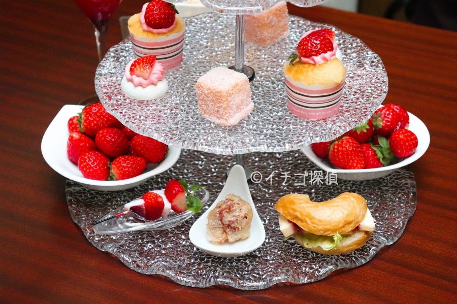 【実食】『イチゴとメープルのアフタヌーンティー』ストリングスホテル東京で白イチゴや苺の天ぷらも！