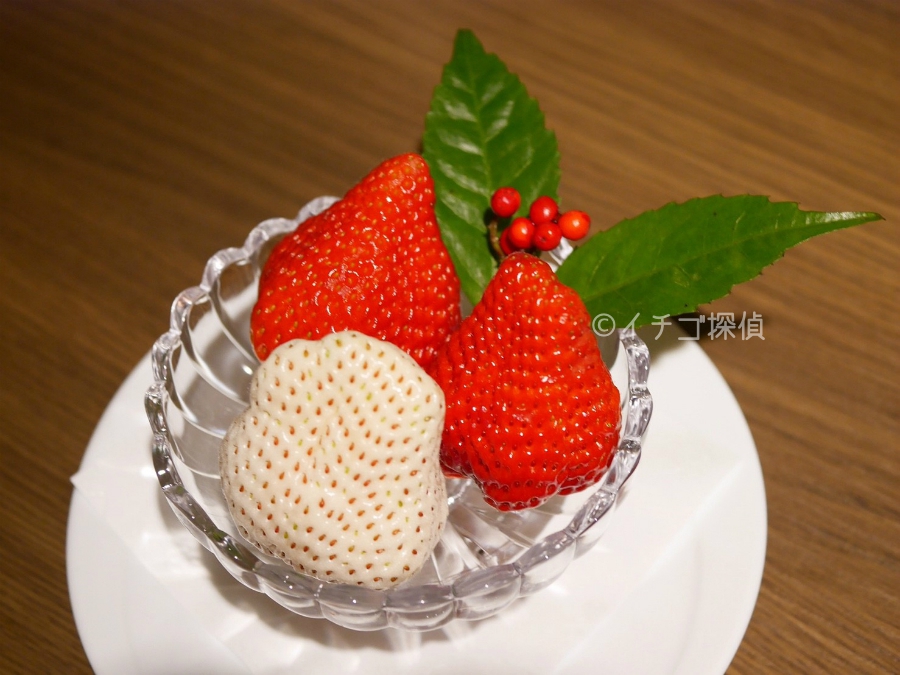 名古屋【吾妻茶寮】「あその小雪」と「白い宝石」の白いちごパフェに5種の苺食べ比べができ る抹茶フォンデュ！