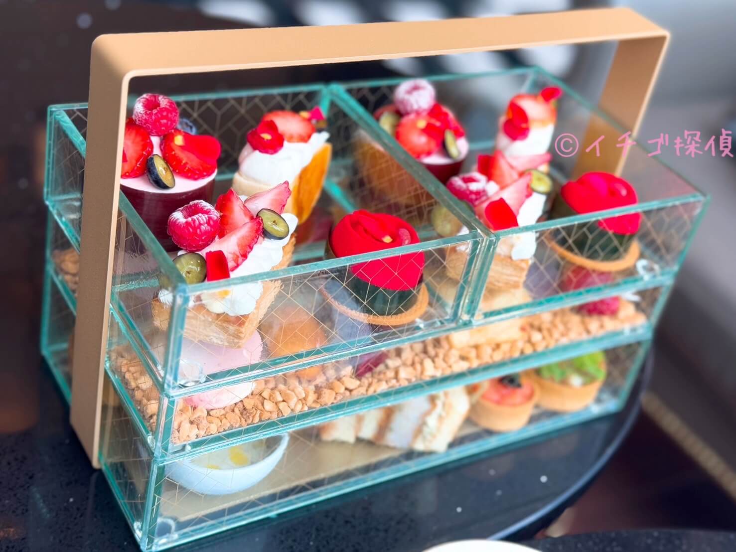 \実食/ヒルトン横浜でアフタヌーンティー「オーケストラ」Bar & Lounge Melodyでいちごアフタヌーンティー