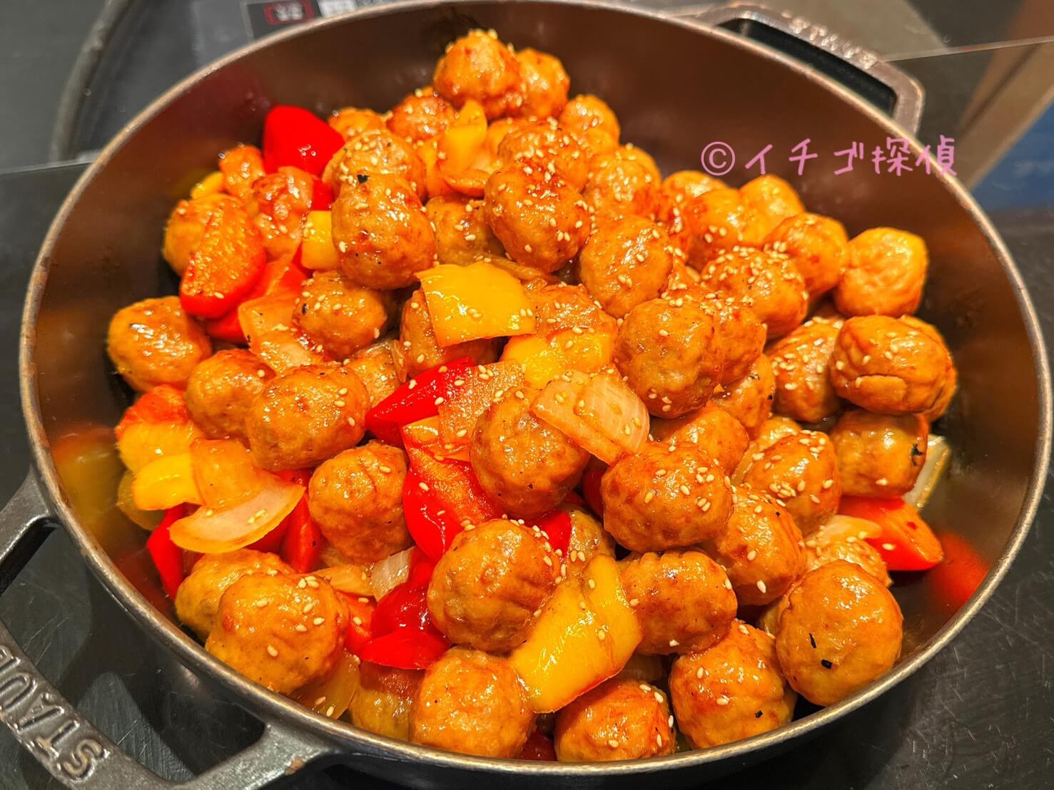 \実食/ヒルトン東京でいちごビュッフェ！2026年は「ストロベリーモノクロ・ガールズパーティー」