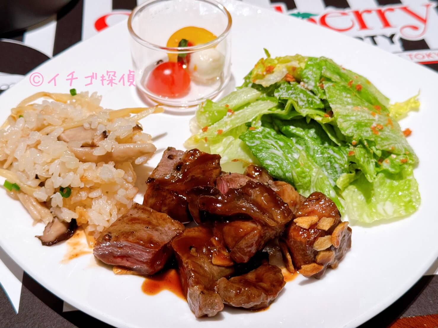 \実食/ヒルトン東京でいちごビュッフェ！2026年は「ストロベリーモノクロ・ガールズパーティー」